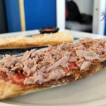 Tomate y atún