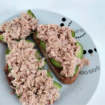 Tomate, atún y aguacate