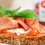 Tomate, jamón y queso